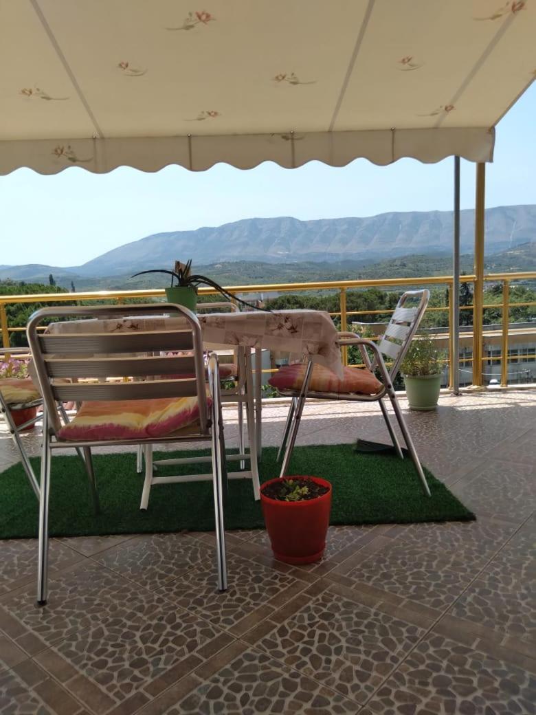 Sara Guesthouse Berat Bagian luar foto