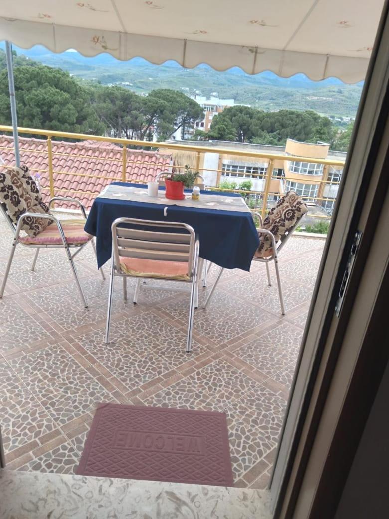 Sara Guesthouse Berat Bagian luar foto